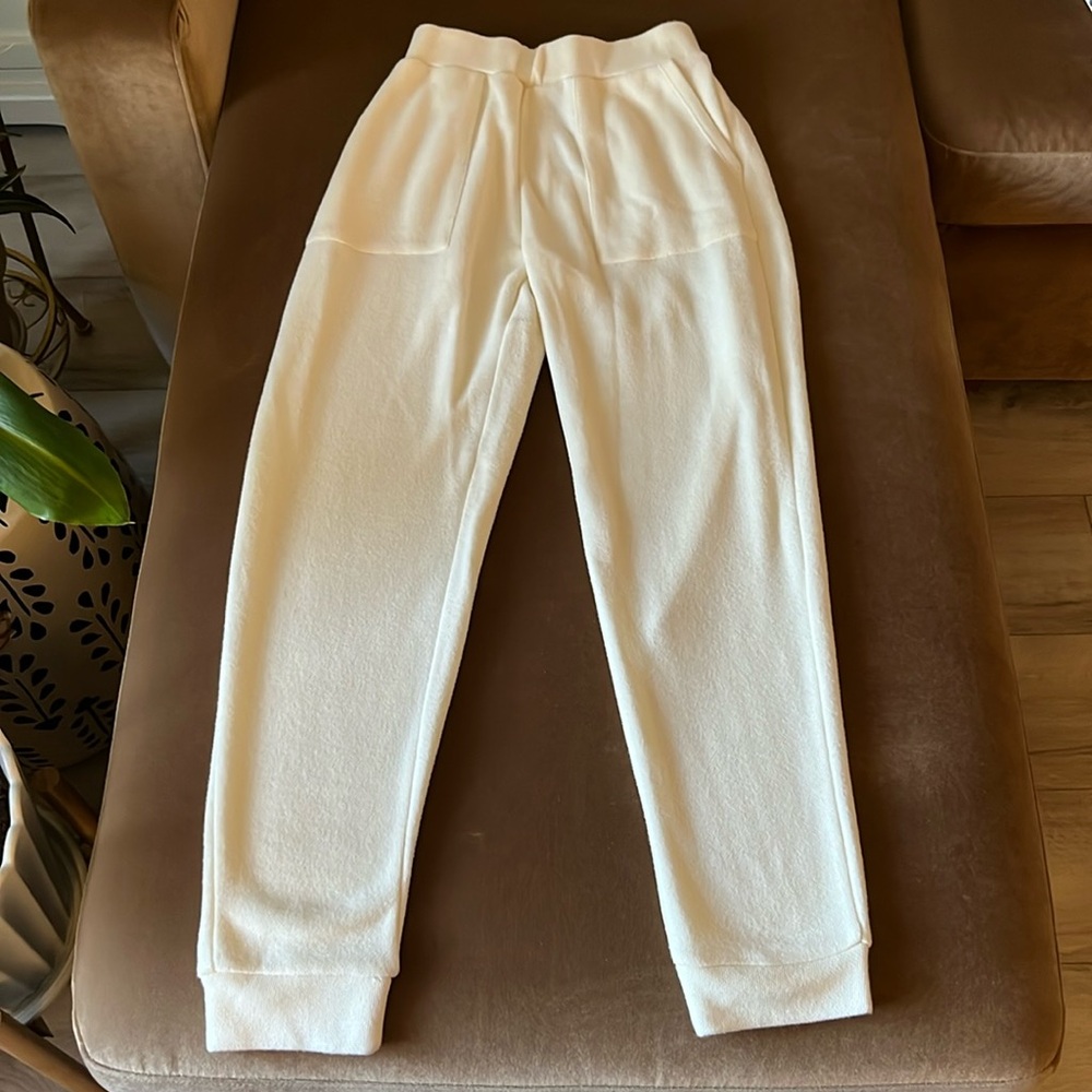 Zara’s Woman’s Joggers
